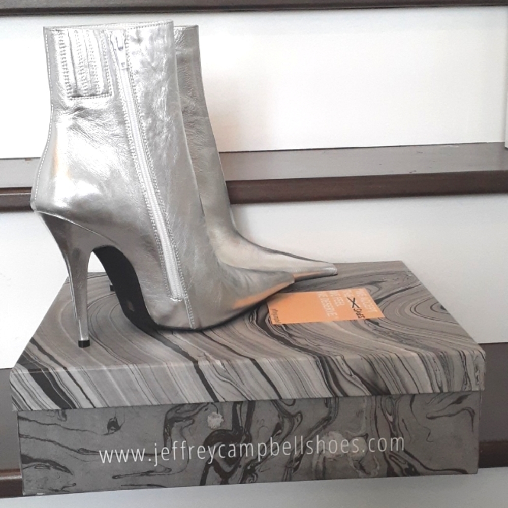 @ Jeffrey Campbell Vedette Silver Pointed Booties - Picture 11 of 12